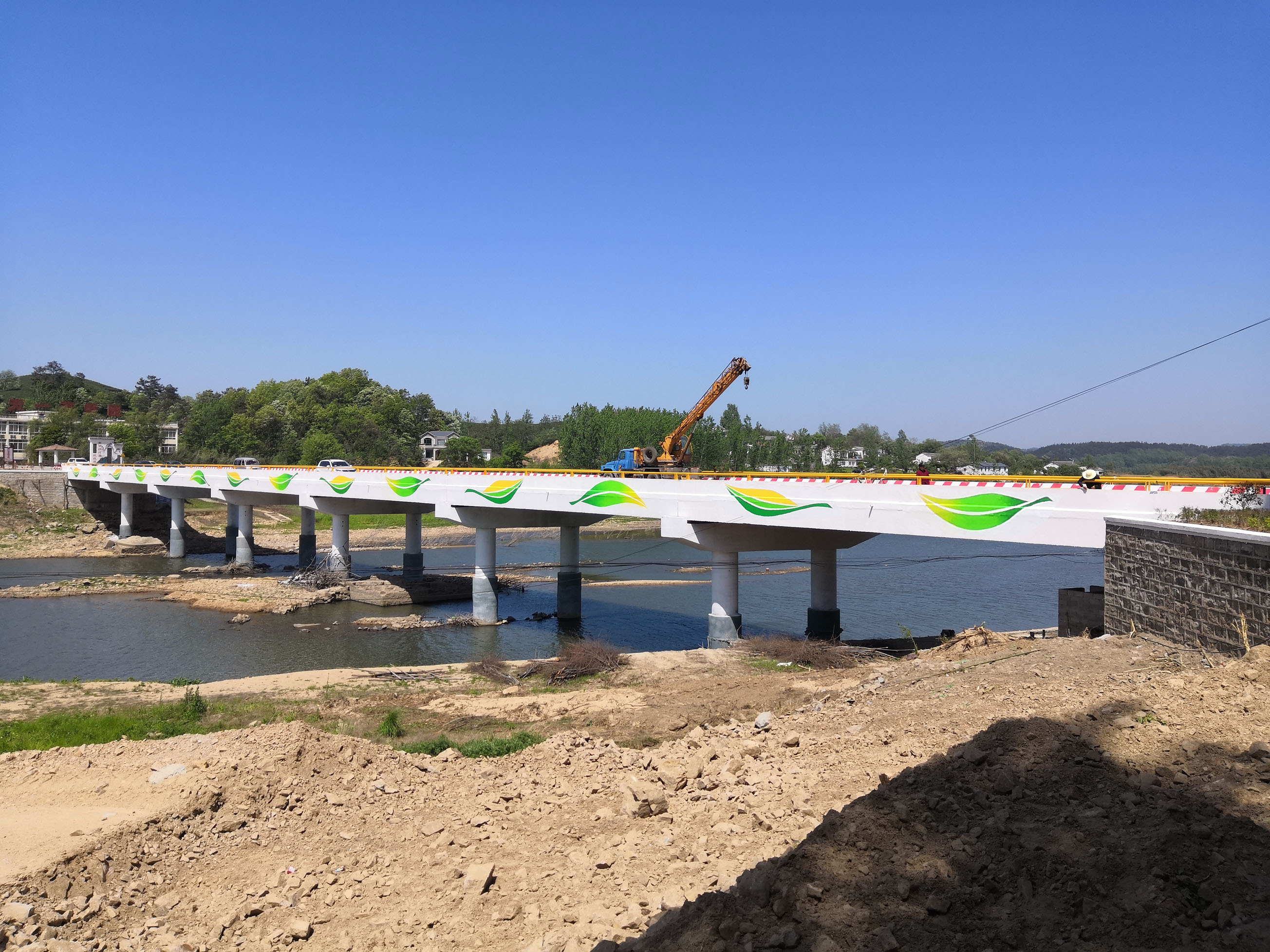 【大橋彩繪項(xiàng)目】——信陽(yáng)馬家畈大橋彩繪案例